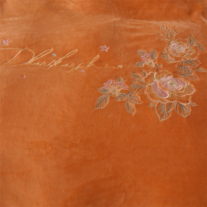 91家纺网 家纺一手货源 找家纺 恒爱家纺 2023新款牡丹花开床裙款牛奶绒四件套 桔色