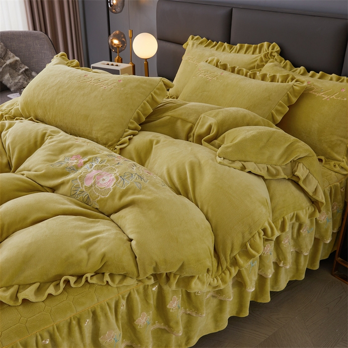 91家纺网 家纺一手货源 找家纺 恒爱家纺 2023新款牡丹花开床裙款牛奶绒四件套 暗黄