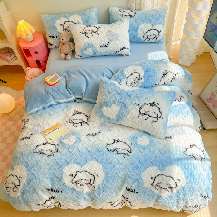 91家纺网 家纺一手货源 找家纺 安哆啦家纺 2024新款加厚9斤印花獭兔毛绒兔兔绒剪花刷花牛奶绒四件套 甜心小白