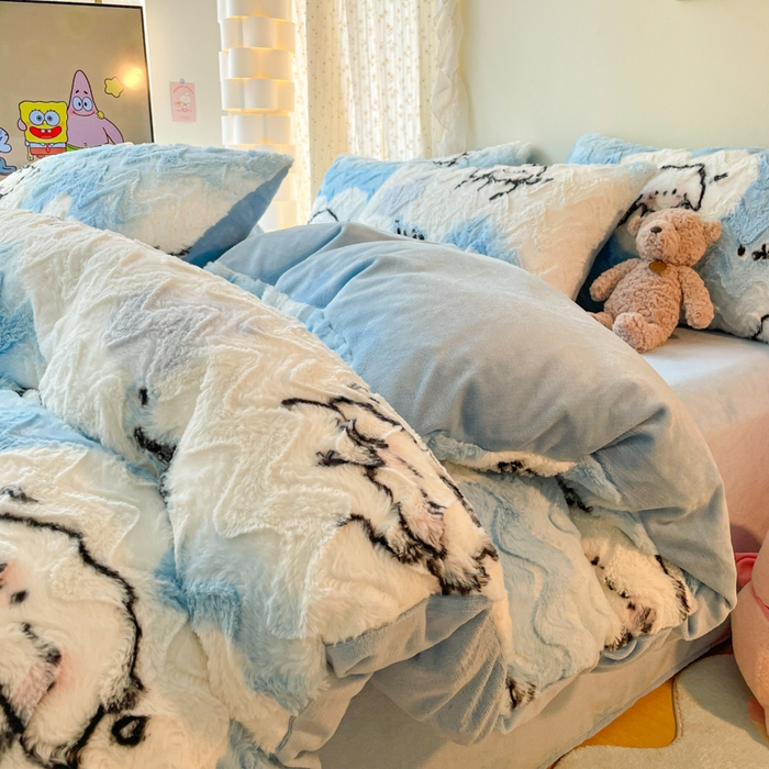 91家纺网 家纺一手货源 找家纺 安哆啦家纺 2024新款加厚9斤印花獭兔毛绒兔兔绒剪花刷花牛奶绒四件套 甜心小白