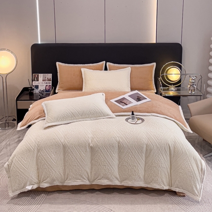 金米诺 2024直播爆款轻奢宽边纯色立体雕花牛奶绒四件套 象牙白