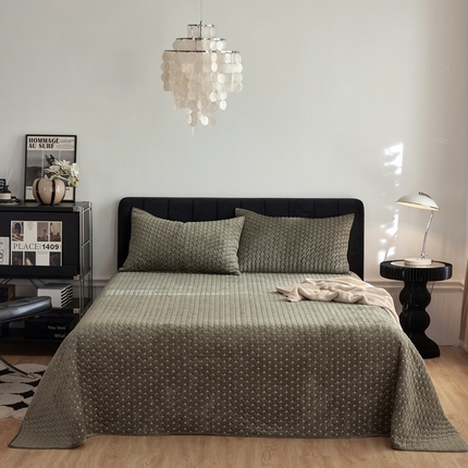 91家纺网 家纺一手货源 找家纺 安莱生活 2023新品独家专版高端冰丝条绒床盖毯 冰丝条绒床盖毯-绿