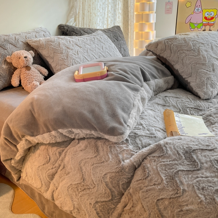 91家纺网 家纺一手货源 找家纺 安哆啦家纺 2024新款加厚9斤印花獭兔毛绒兔兔绒剪花刷花牛奶绒四件套 星光