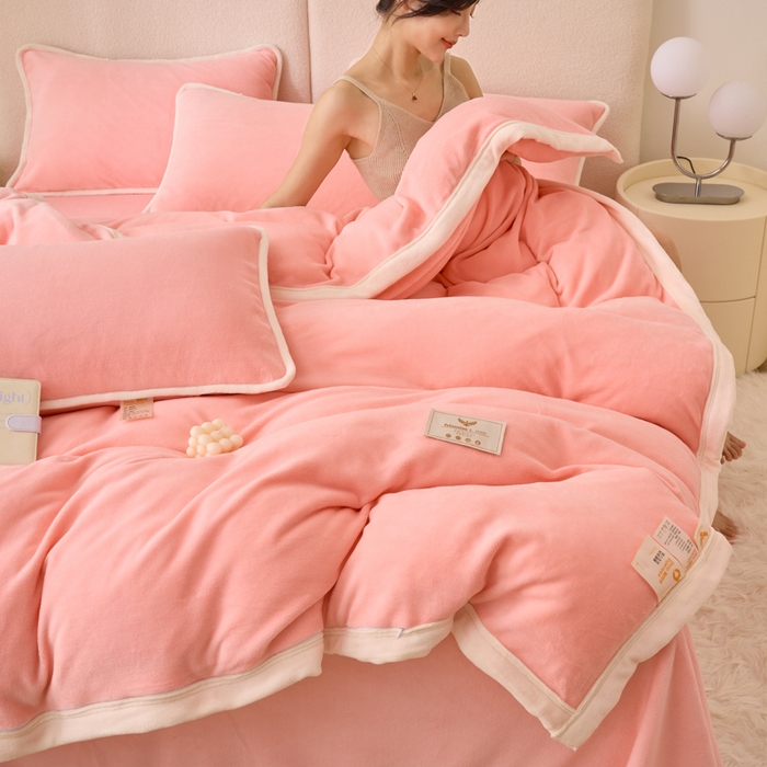 91家纺网 家纺一手货源 找家纺 21度C 2023新款加厚保暖云朵牛奶绒四件套 云朵包边款-浅粉