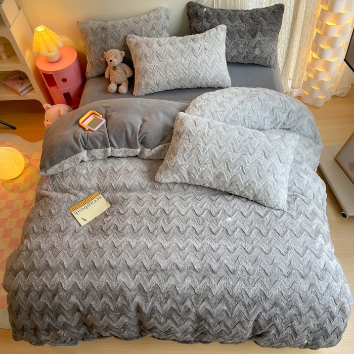 91家纺网 家纺一手货源 找家纺 安哆啦家纺 2024新款加厚9斤印花獭兔毛绒兔兔绒剪花刷花牛奶绒四件套 星光