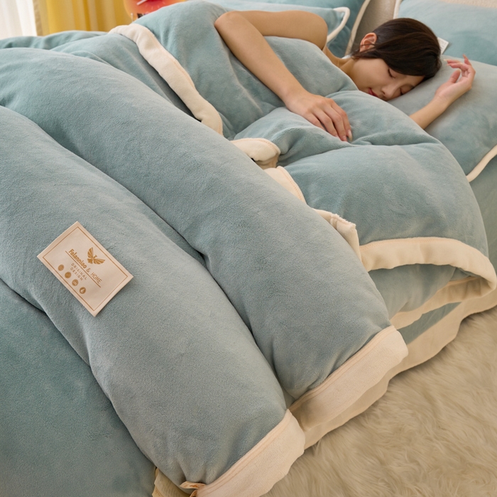 91家纺网 家纺一手货源 找家纺 21度C 2023新款加厚保暖云朵牛奶绒四件套 云朵包边款-浅蓝