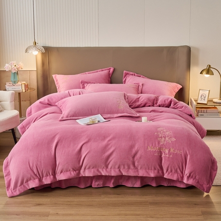 91家纺网 家纺一手货源 找家纺 （总）恒爱家纺 2023新款全消光230克刺绣玫瑰牛奶绒四件套