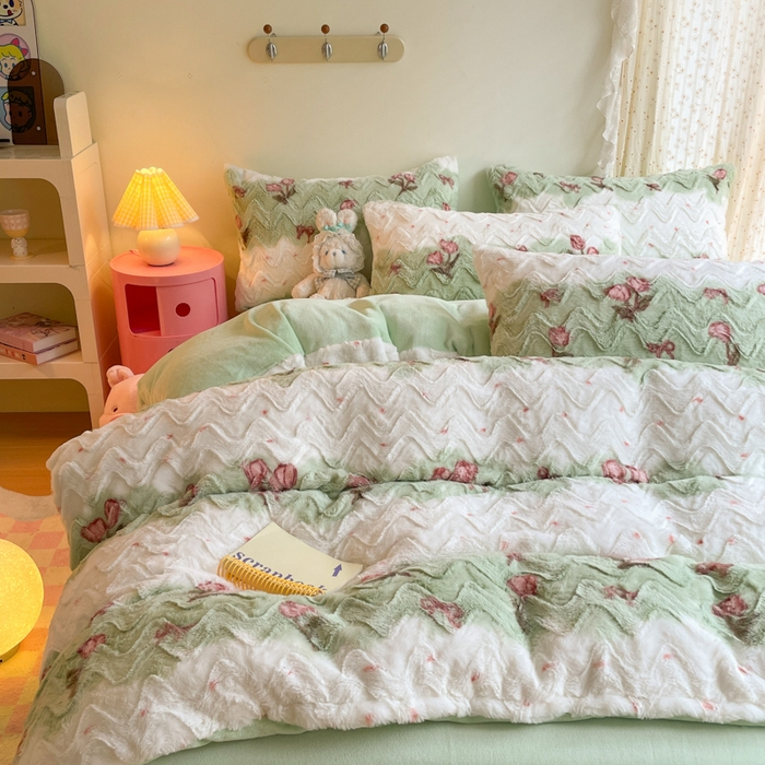 91家纺网 家纺一手货源 找家纺 安哆啦家纺 2024新款加厚9斤印花獭兔毛绒兔兔绒剪花刷花牛奶绒四件套 郁金香