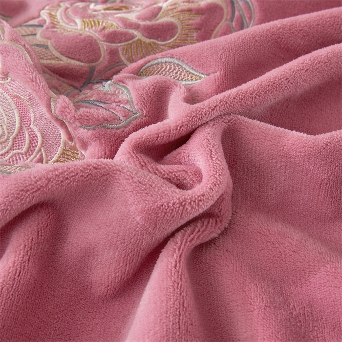 91家纺网 家纺一手货源 找家纺 恒爱家纺 2023新款牡丹花开床裙款牛奶绒四件套 豆沙