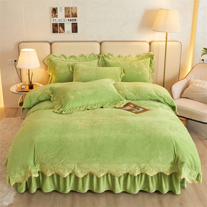 91家纺网 家纺一手货源 找家纺 恒爱家纺 2023新款宝宝绒花好月圆床单款四件套 牛油果绿