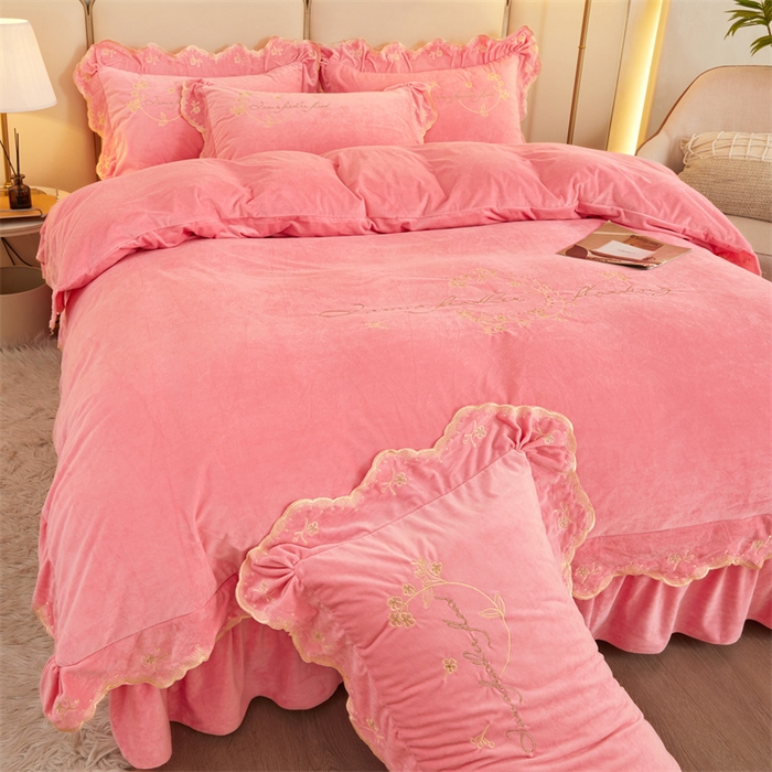 91家纺网 家纺一手货源 找家纺 恒爱家纺 2023新款宝宝绒花好月圆床单款四件套 欧韵粉