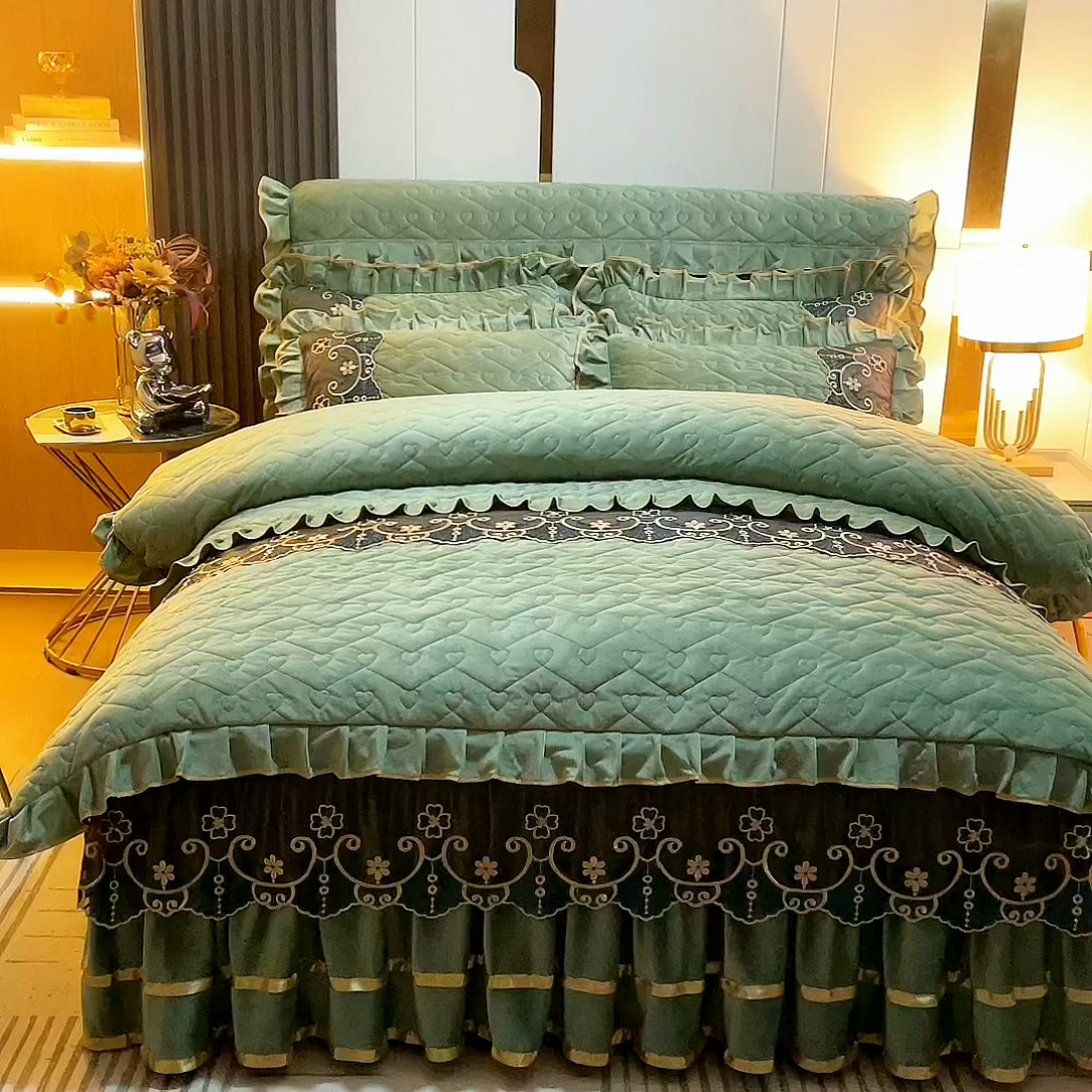 91家纺网 家纺一手货源 找家纺 新款心心相印蕾丝款水晶绒保暖床裙四件套 心心相印蕾丝款-橄榄绿