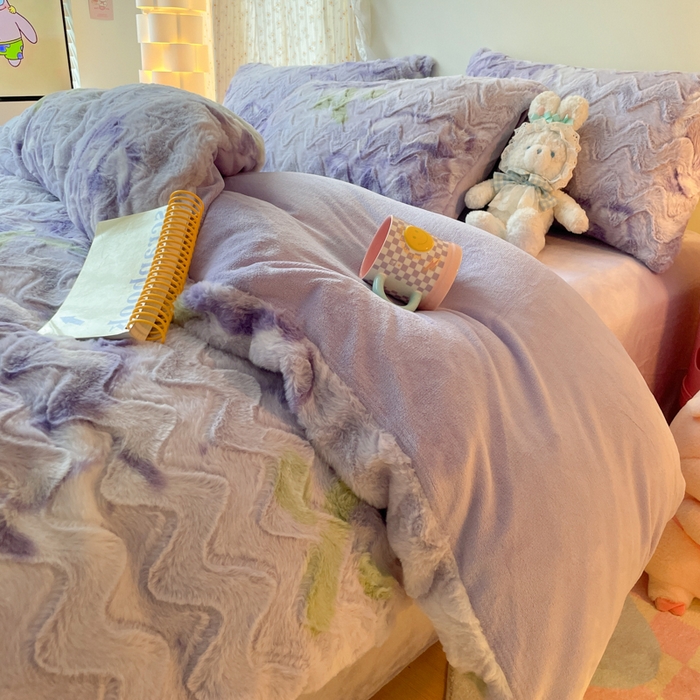 91家纺网 家纺一手货源 找家纺 安哆啦家纺 2024新款加厚9斤印花獭兔毛绒兔兔绒剪花刷花牛奶绒四件套 浪漫玫瑰