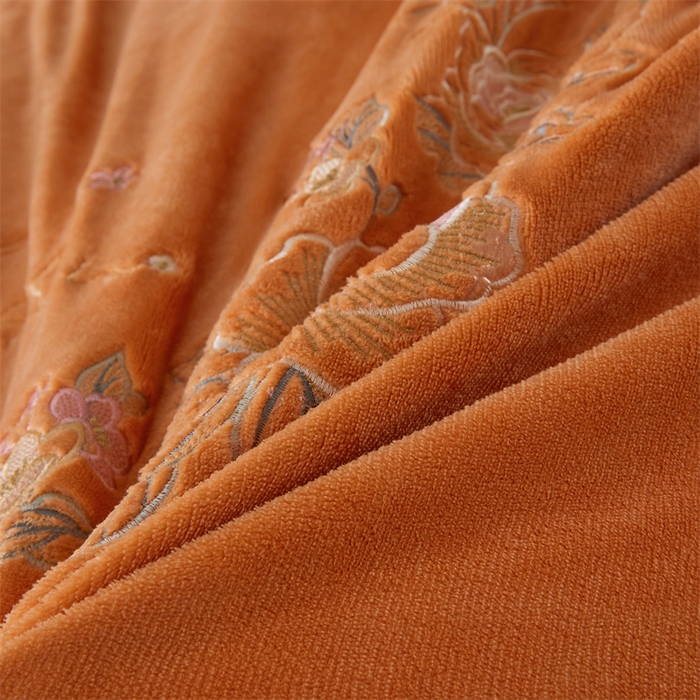 91家纺网 家纺一手货源 找家纺 恒爱家纺 2023新款牡丹花开床裙款牛奶绒四件套 桔色