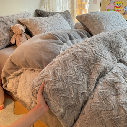 91家纺网 家纺一手货源 找家纺 安哆啦家纺 2024新款加厚9斤印花獭兔毛绒兔兔绒剪花刷花牛奶绒四件套 星光