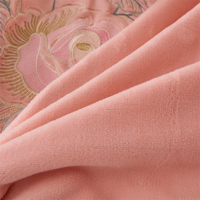 91家纺网 家纺一手货源 找家纺 恒爱家纺 2023新款牡丹花开床裙款牛奶绒四件套 玉色