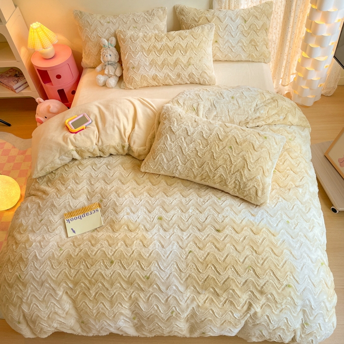 91家纺网 家纺一手货源 找家纺 安哆啦家纺 2024新款加厚9斤印花獭兔毛绒兔兔绒剪花刷花牛奶绒四件套 茶色烟雨