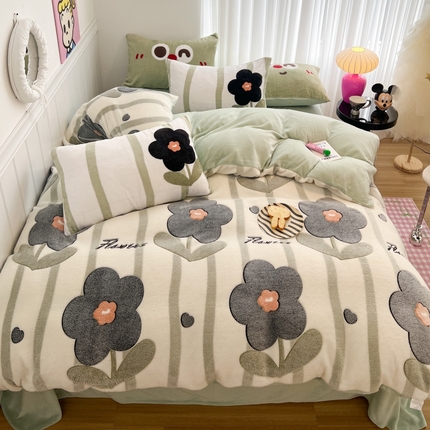 91家纺网 家纺一手货源 找家纺 （总）顾里家纺 2023新款ins韩风∙立体牛奶雪花绒系列四件套