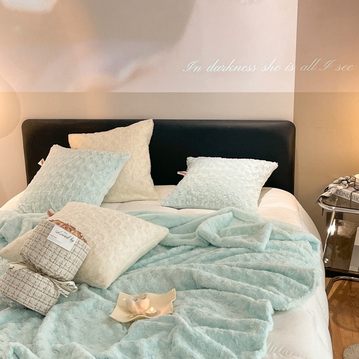 91家纺网 家纺一手货源 找家纺 秀色 2025新款A类冬季600g双面加厚保暖兔毛毯子午睡空调毯沙发毯盖毯-朵拉 朵拉-天青蓝