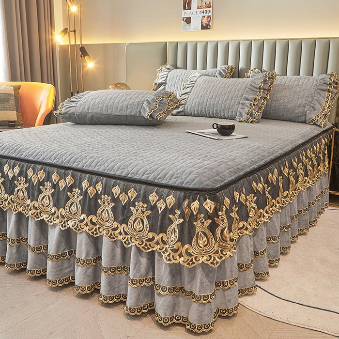 91家纺网 家纺一手货源 找家纺 虹星家纺 2023新款牛奶绒夹棉蕾丝可拆卸床裙系列单床裙 梦幻巴黎 时尚灰