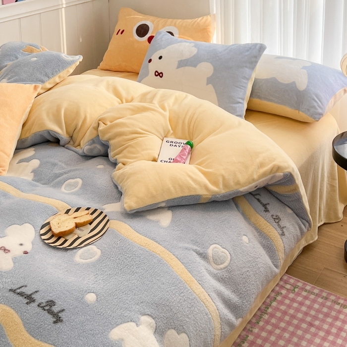 91家纺网 家纺一手货源 找家纺 顾里家纺 2023新款ins韩风∙立体牛奶雪花绒系列四件套 丝带小兔蓝