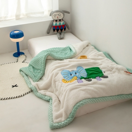 91家纺网 家纺一手货源 找家纺 （总）喜多兔儿童家纺 2023新款羊羔绒3D抗菌豆豆绒毯