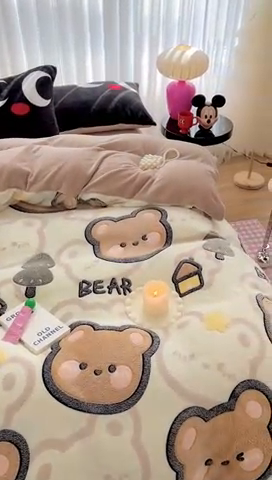 91家纺网 家纺一手货源 找家纺 顾里家纺 2023新款ins韩风∙立体牛奶雪花绒系列四件套 小树熊