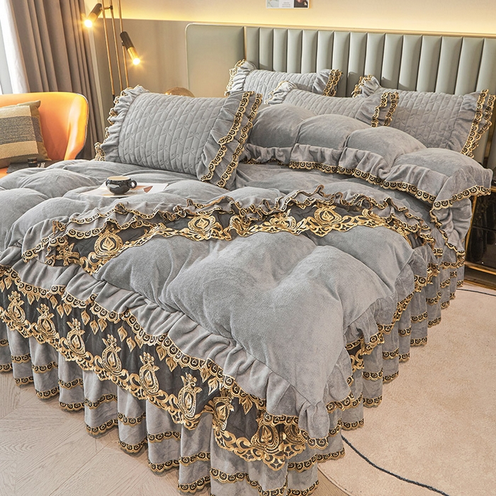 91家纺网 家纺一手货源 找家纺 虹星2023新款牛奶绒夹棉蕾丝可拆卸床裙系列四件套 梦幻巴黎 时尚灰