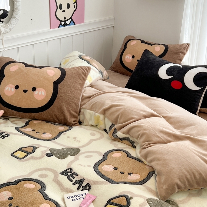 91家纺网 家纺一手货源 找家纺 顾里家纺 2023新款ins韩风∙立体牛奶雪花绒系列四件套 小树熊