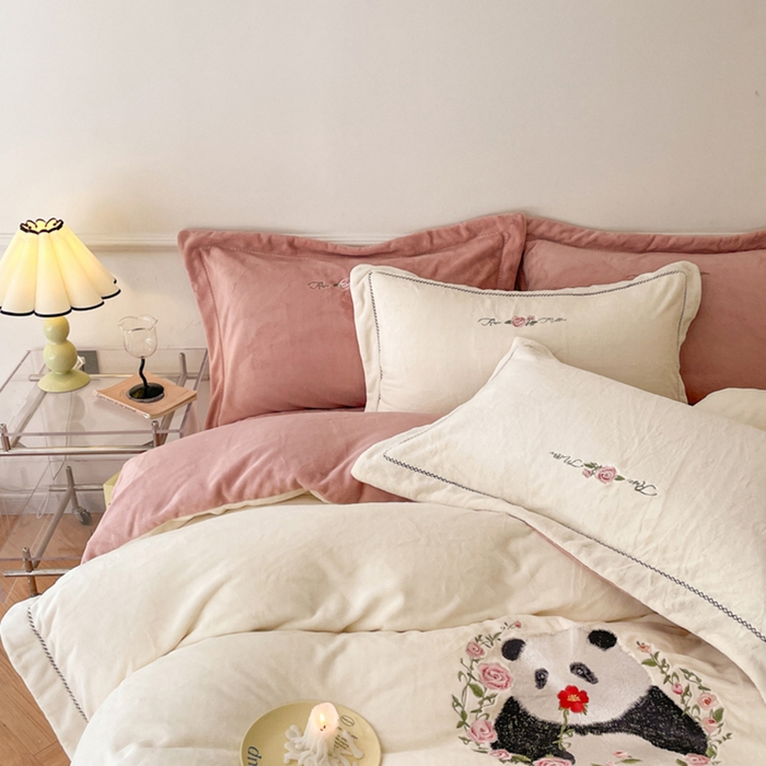 91家纺网 家纺一手货源 找家纺 （总）秀色家纺 2025新款专版ins风熊猫花花双面牛奶绒四件套冬季