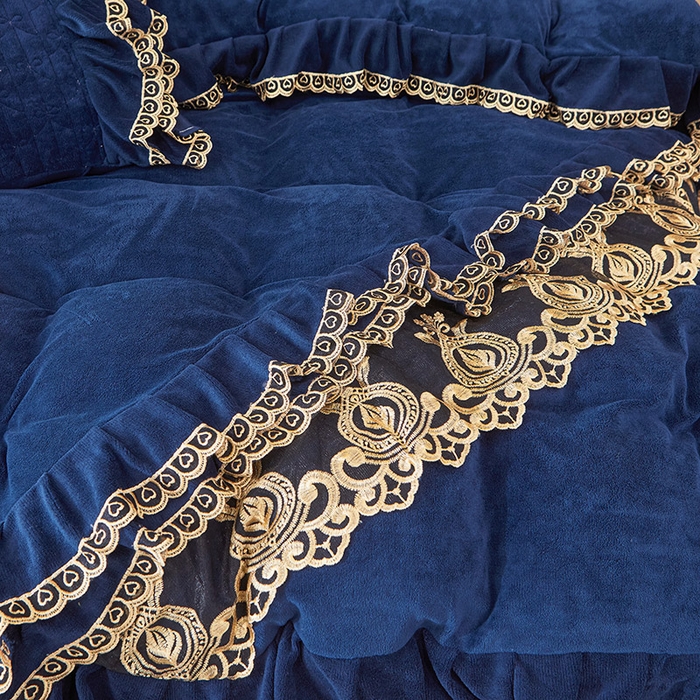 91家纺网 家纺一手货源 找家纺 虹星家纺 2023新款牛奶绒夹棉蕾丝可拆卸床裙系列四件套 梦幻巴黎 宝蓝