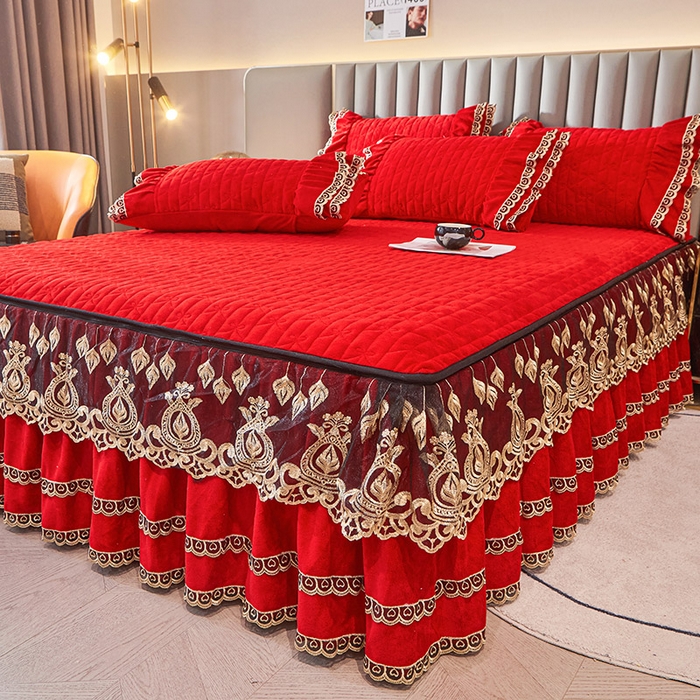 91家纺网 家纺一手货源 找家纺 虹星家纺 2023新款牛奶绒夹棉蕾丝可拆卸床裙系列单床裙 梦幻巴黎 大红