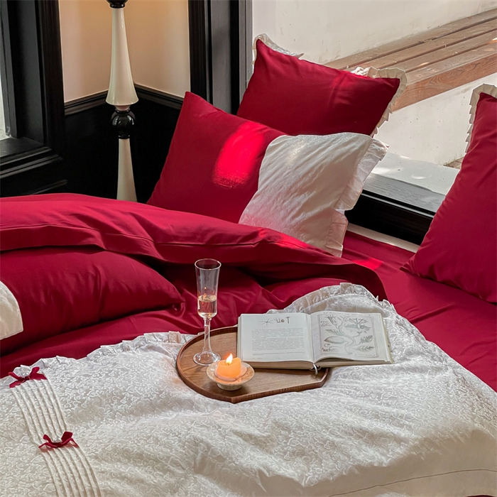 91家纺网 家纺一手货源 找家纺 优然居家纺 2023秋冬新品澳棉拼接刺绣工艺四件套-妮可 妮可-红