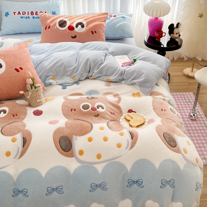 91家纺网 家纺一手货源 找家纺 顾里家纺 2023新款ins韩风∙立体牛奶雪花绒系列四件套 大眼熊