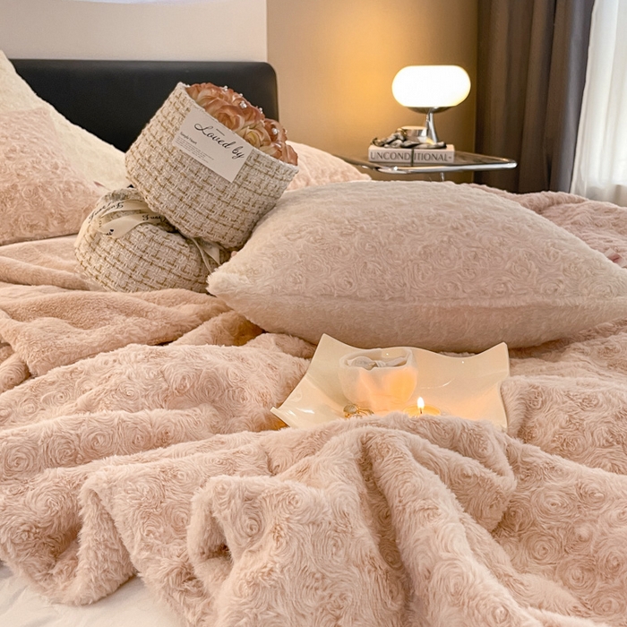 91家纺网 家纺一手货源 找家纺 （总）秀色 2025新款A类冬季600g双面加厚保暖兔毛毯子午睡空调毯沙发毯盖毯-朵拉