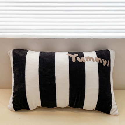 91家纺网 家纺一手货源 找家纺 （总）顾里家纺 2023新款ins韩风∙立体牛奶雪花绒系列单枕套 