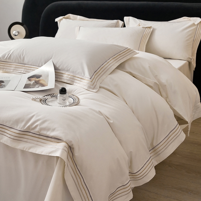 91家纺网 家纺一手货源 找家纺 安妮家居 2023新款全棉轻磨毛刺绣四件套-奥斯汀 奶昔白