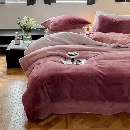 91家纺网 家纺一手货源 找家纺 2023新款兔绒渐变款四件套-暮光之城 暮光之城  玛雅红