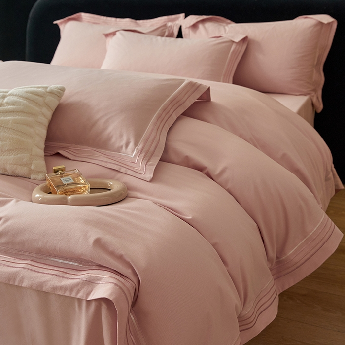 91家纺网 家纺一手货源 找家纺 安妮家居 2023新款全棉轻磨毛刺绣四件套-奥斯汀 胭脂粉