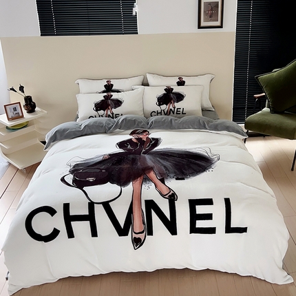 91家纺网 家纺一手货源 找家纺 色鬼 2023新款轻奢大牌风印花牛奶绒四件套婴儿绒四件套 女王