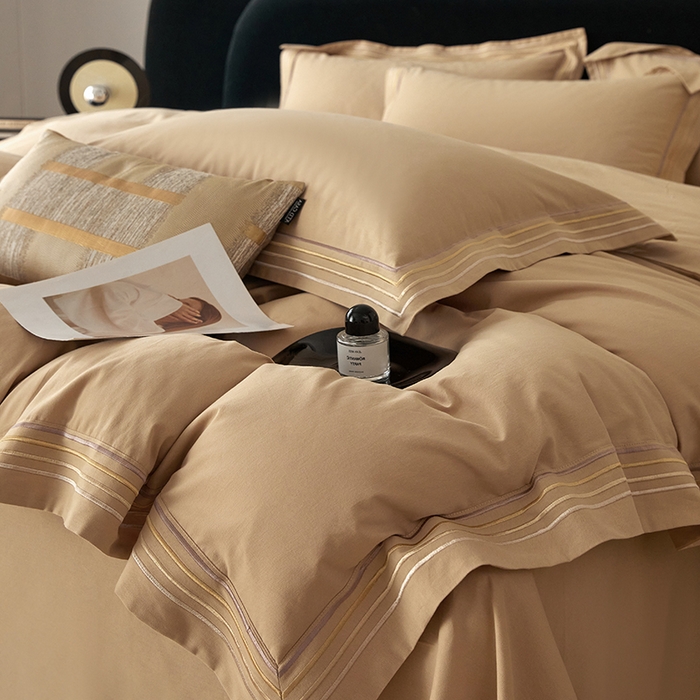 91家纺网 家纺一手货源 找家纺 安妮家居 2023新款全棉轻磨毛刺绣四件套-奥斯汀 香槟金