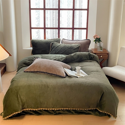 91家纺网 家纺一手货源 找家纺 （总）名品优仓 2023新款高克重兔绒边带球球款四件套