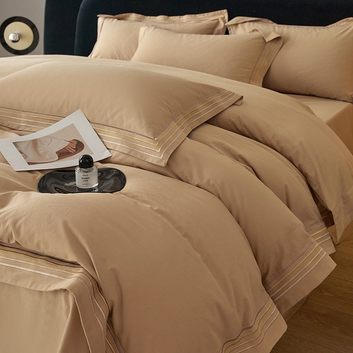 91家纺网 家纺一手货源 找家纺 安妮家居 2023新款全棉轻磨毛刺绣四件套-奥斯汀 香槟金