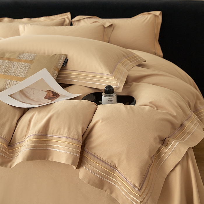 91家纺网 家纺一手货源 找家纺 安妮家居 2023新款全棉轻磨毛刺绣四件套-奥斯汀 香槟金