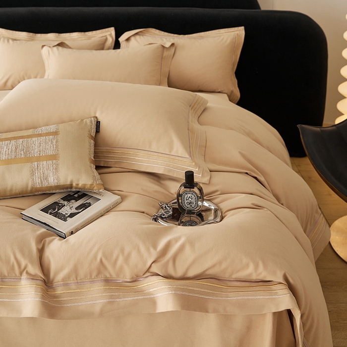 91家纺网 家纺一手货源 找家纺 安妮家居 2023新款全棉轻磨毛刺绣四件套-奥斯汀 香槟金