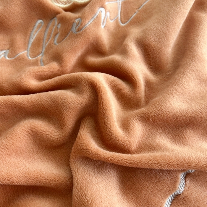 91家纺网 家纺一手货源 找家纺 丝涟家居 2023牛奶绒绣花四件套-山茶花 橙色