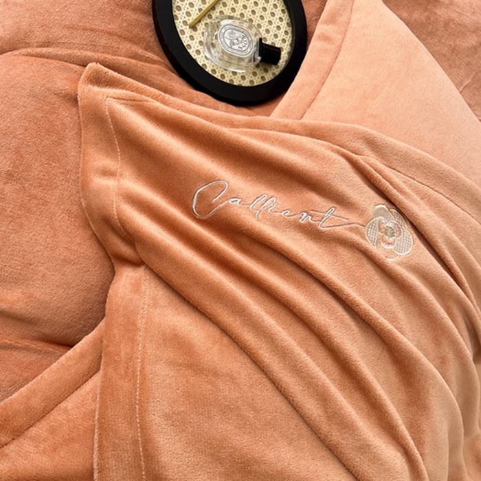 91家纺网 家纺一手货源 找家纺 丝涟家居 2023牛奶绒绣花四件套-山茶花 橙色