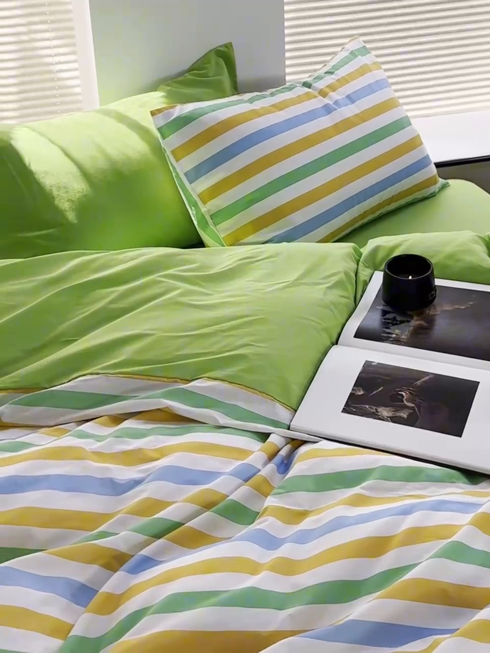 91家纺网 家纺一手货源 找家纺 洋铭区（原狠狠爱） 2023新款全棉水洗棉多巴胺条纹四件套 多巴胺黄蓝绿条