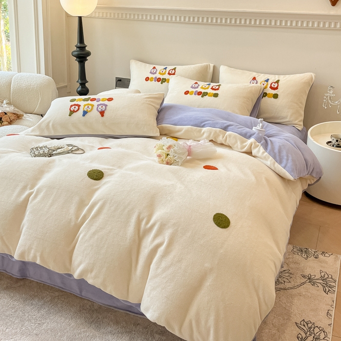 91家纺网 家纺一手货源 找家纺 懒猫家纺 2024新款牛奶绒毛巾绣四件套 五彩波点