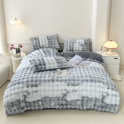 91家纺网 家纺一手货源 找家纺 （总）  一比一 2023新款兔毛七彩印花牛奶绒四件套